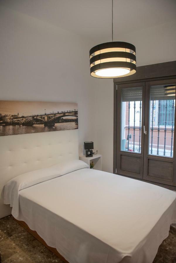 Apartamentos Luxury Puente De Triana Sevilla Dış mekan fotoğraf